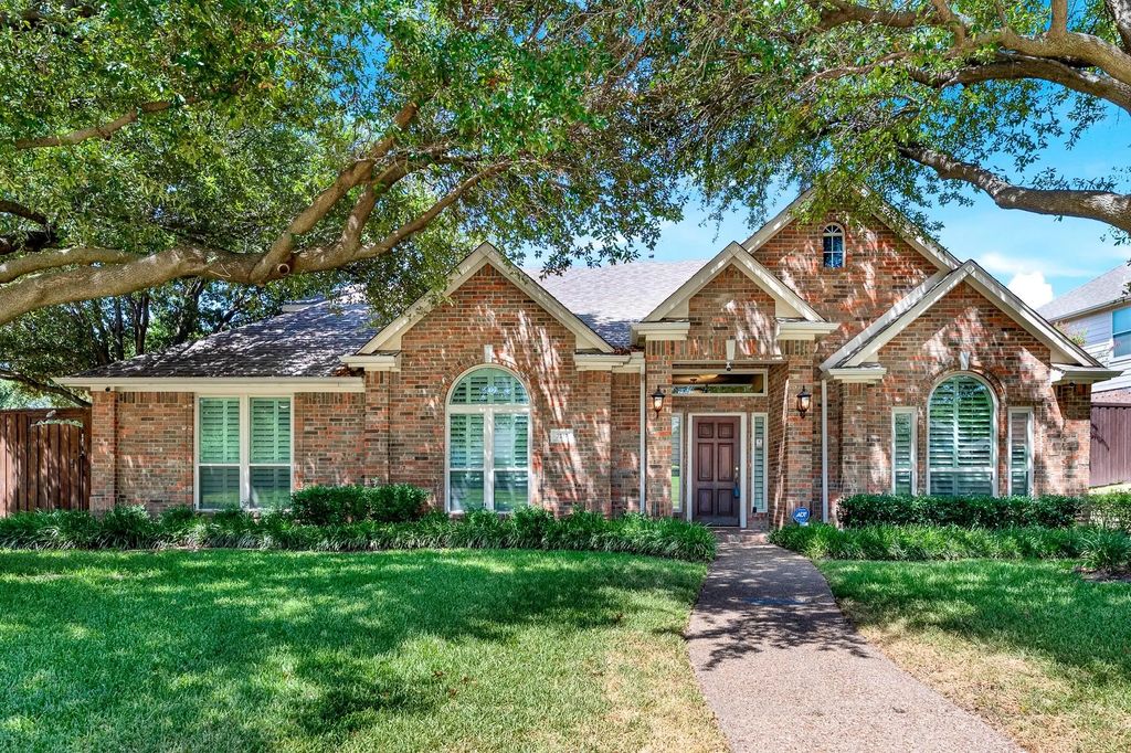 3217 Royal Melbourne Drive, Plano