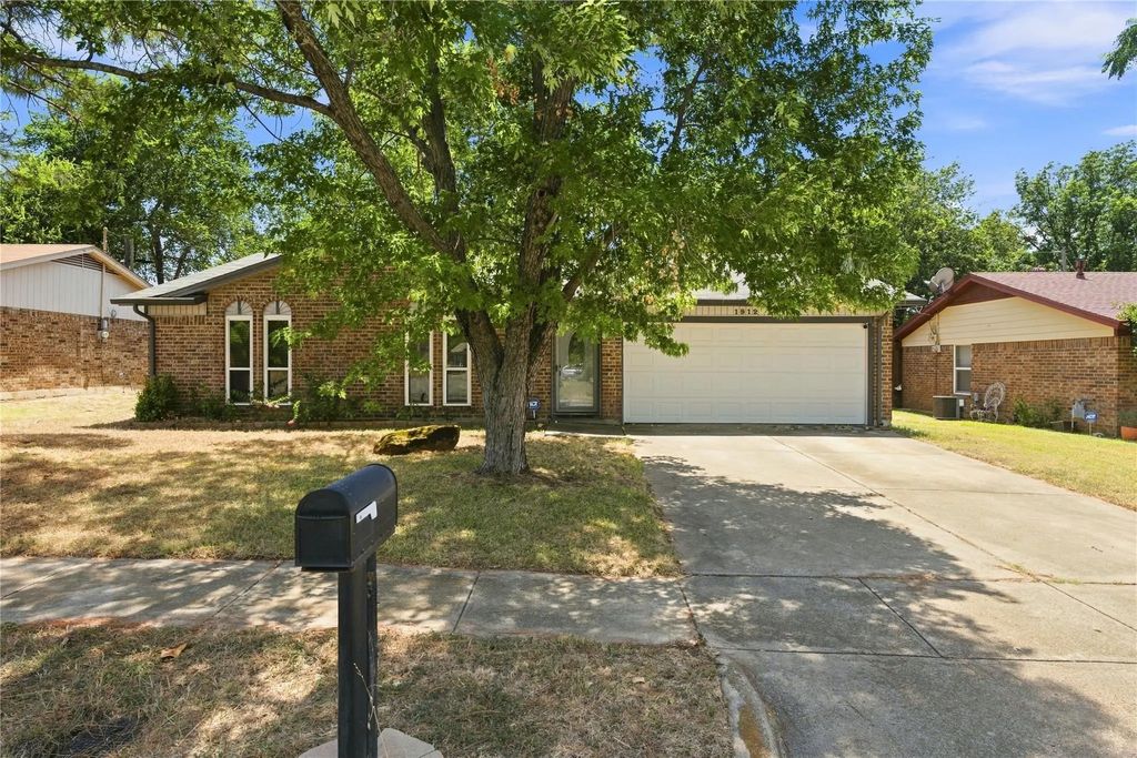 1912 Westover Drive, Arlington