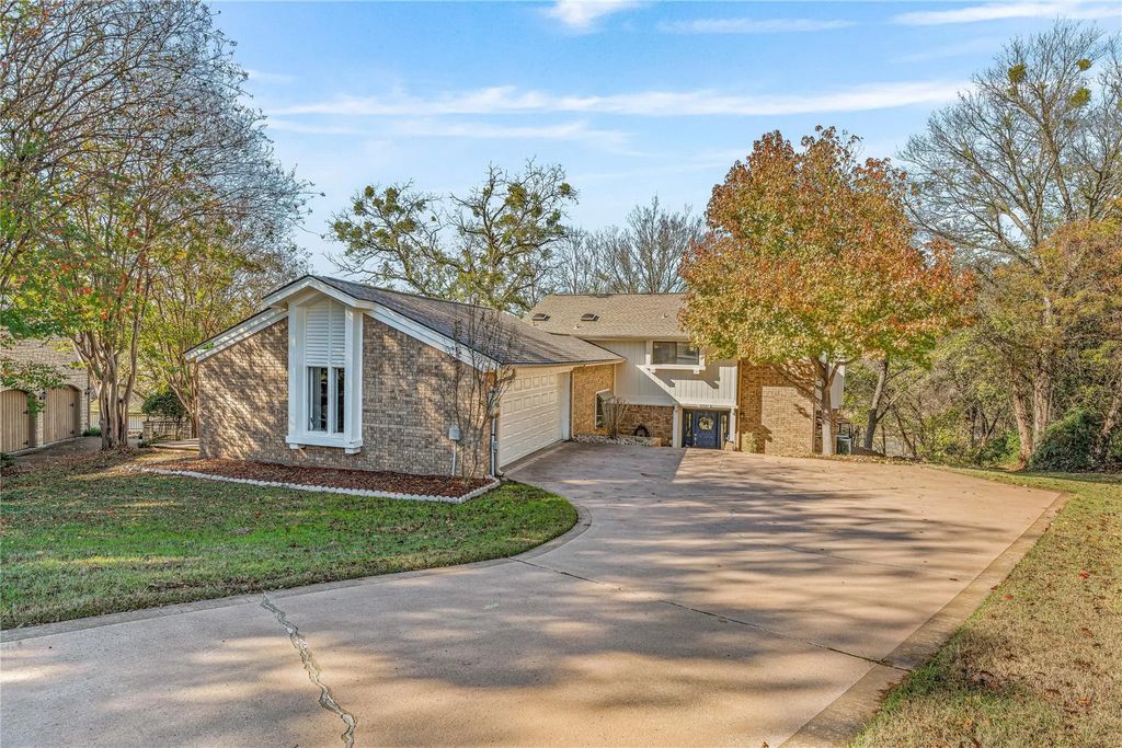 6521 Edgewood Court, Granbury