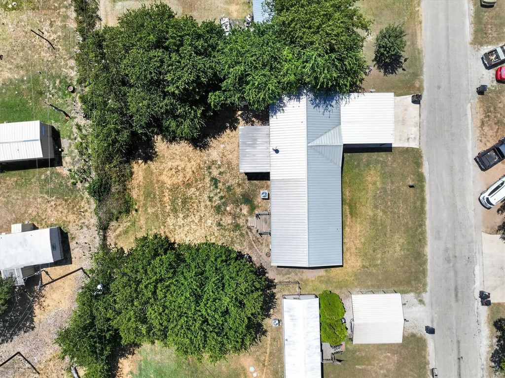 125 Enchanted Oaks Court, Hudson Oaks