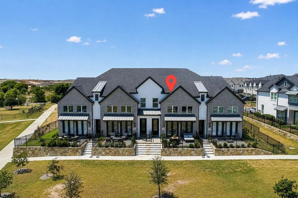 2205 Wayfield Lane, Fort Worth