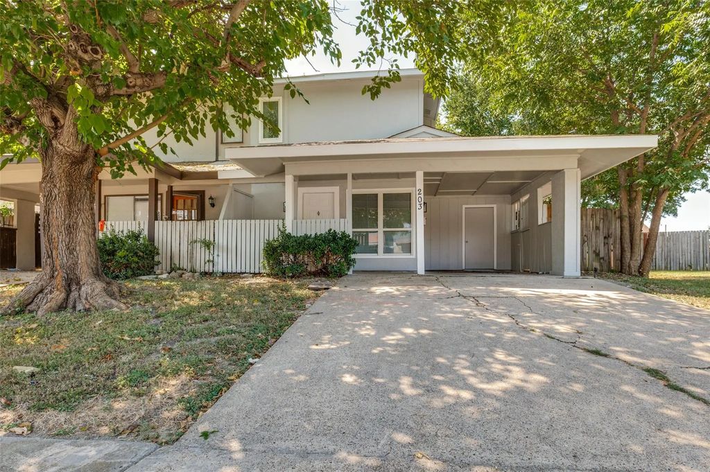 203 Trinidad Drive, Grand Prairie