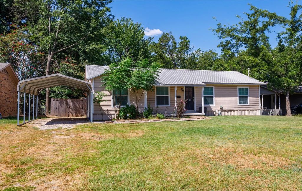 434 Woodlawn Street, Sulphur Springs