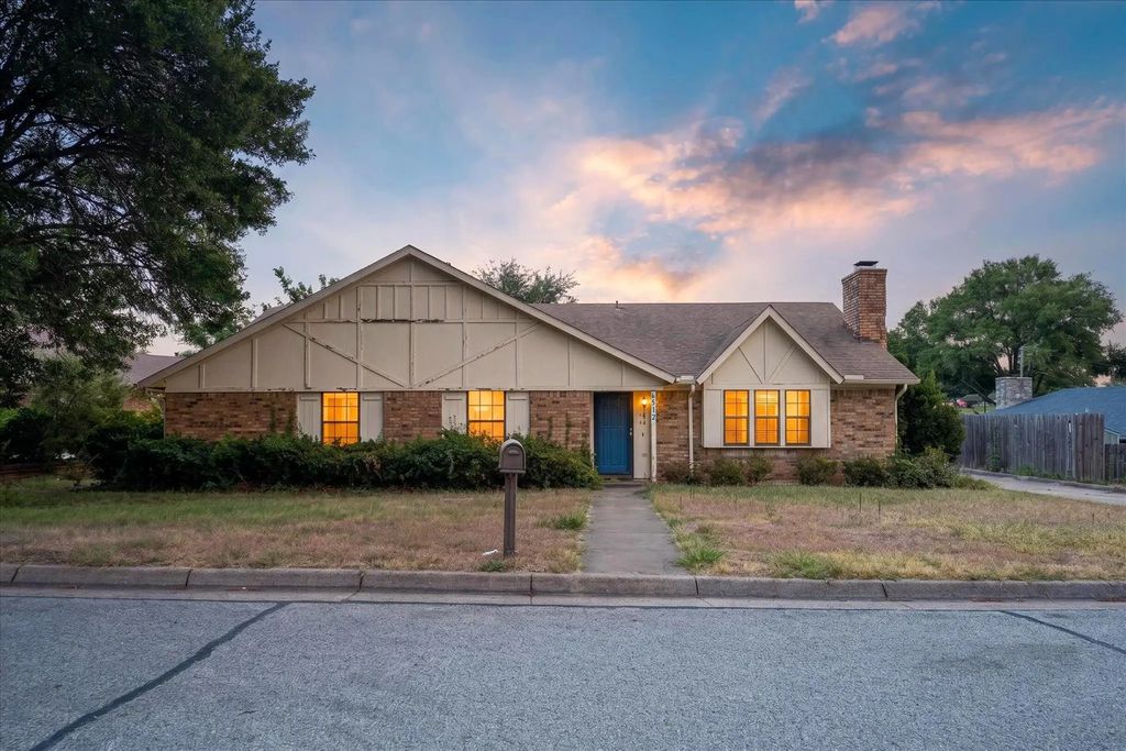6512 High Country Trail, Arlington