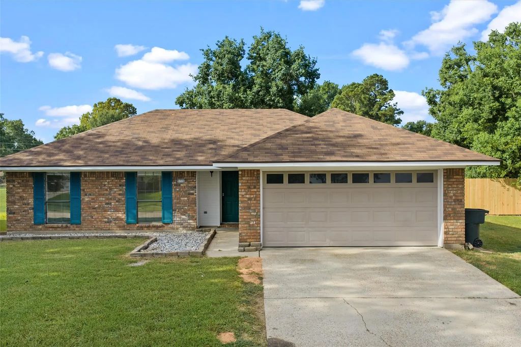 5226 Lauri Lane, Bossier City