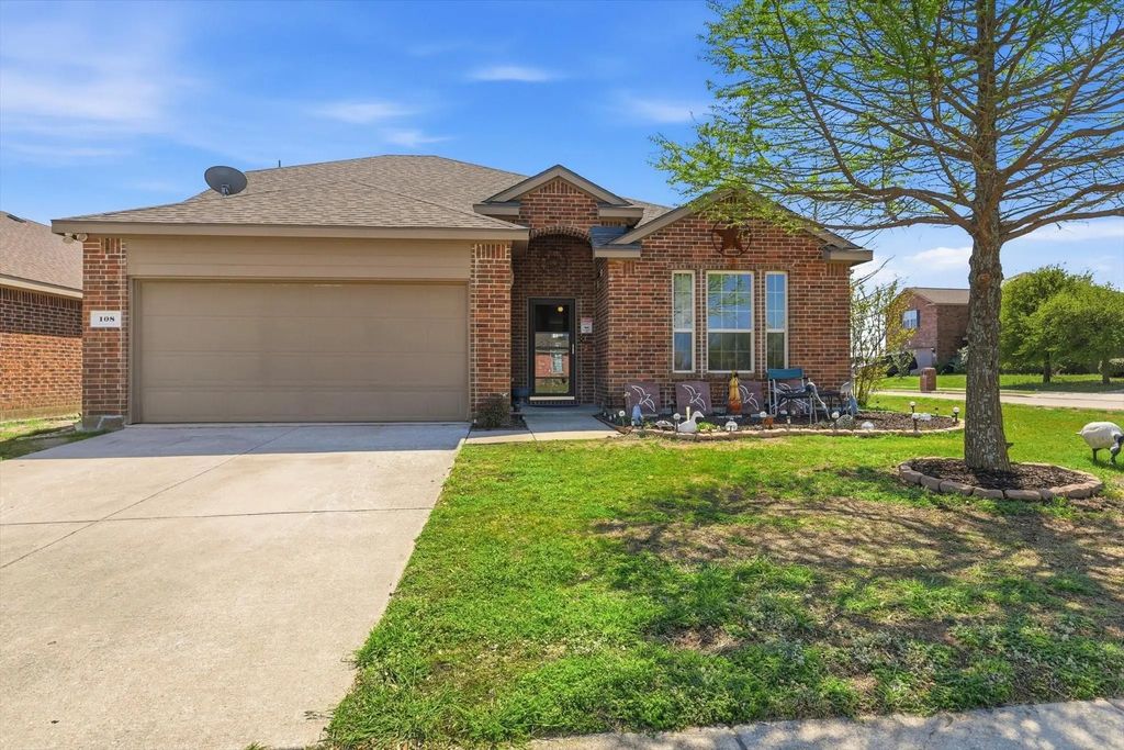 108 Oriole Street, Anna