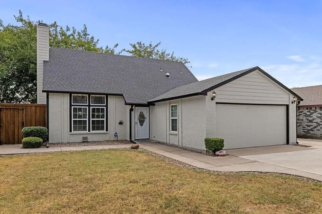 2304 Crestmeadow Street, Denton