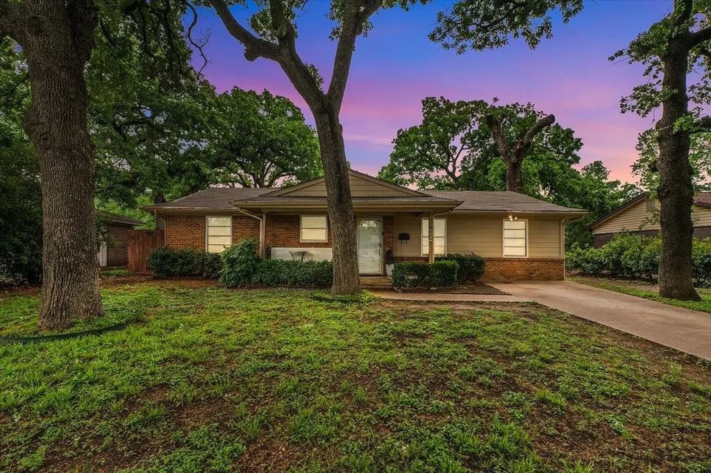 2244 Cambridge Drive, Irving