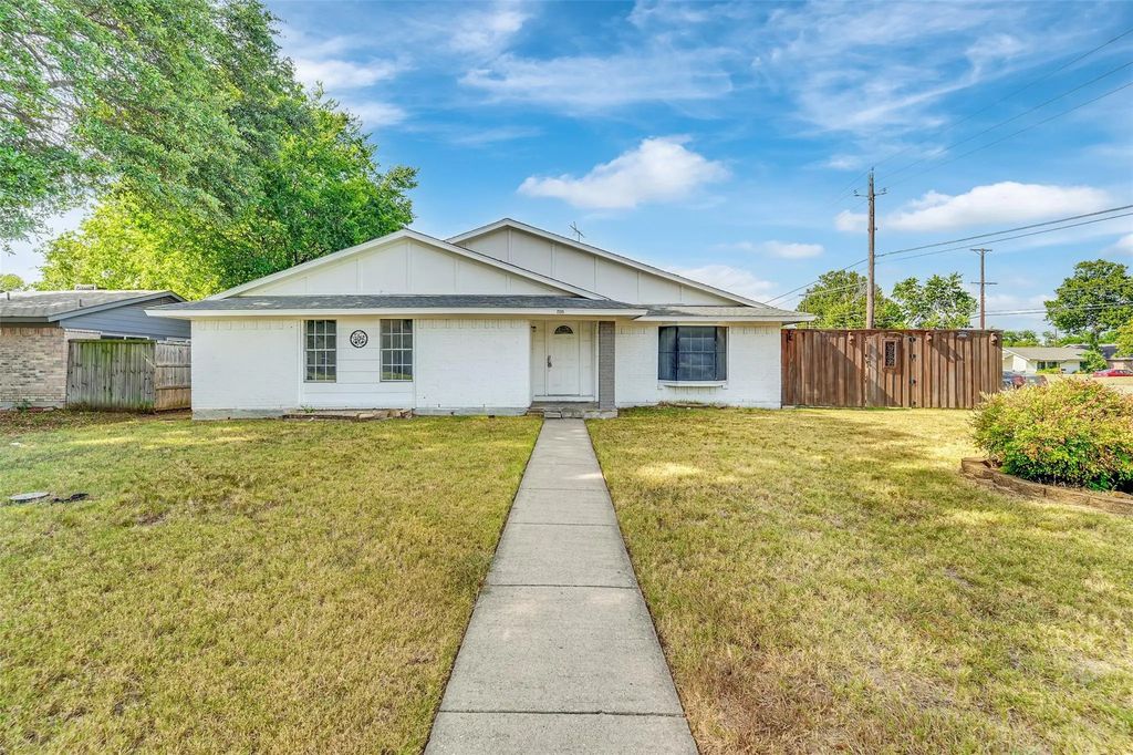 2135 Wheaton Drive, Richardson