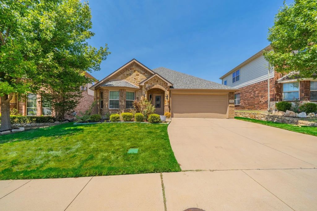 5735 Mountain Hollow Drive, Dallas