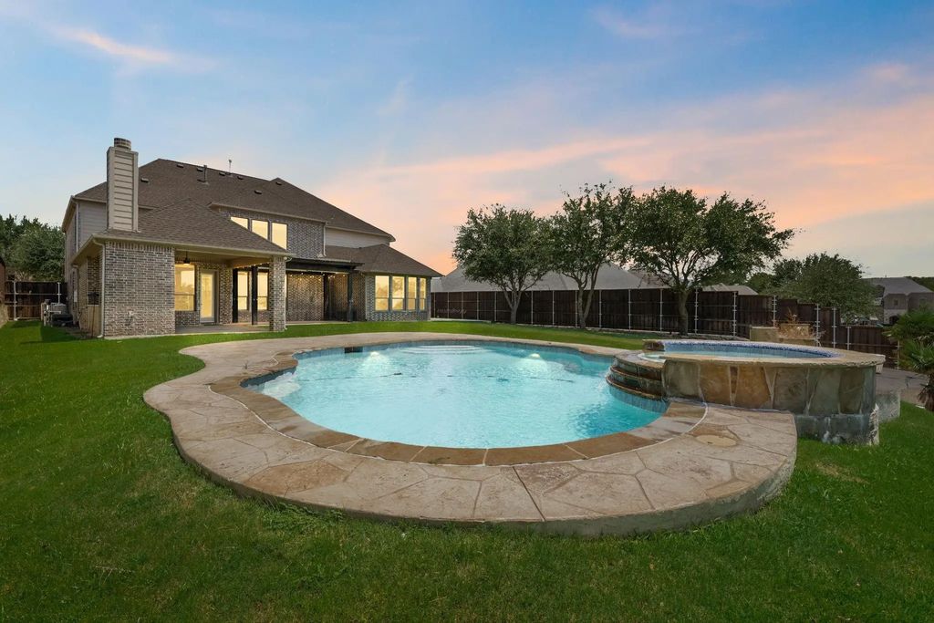 941 Jessica Lane, Prosper