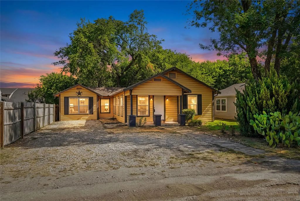 403 Marshall Street, Sanger