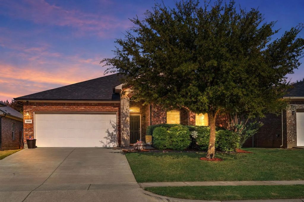1052 Jodie Drive, Weatherford