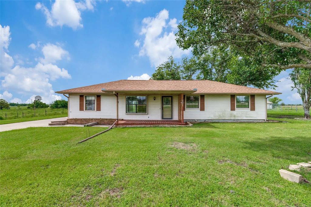 2689 Fm 1569, Greenville