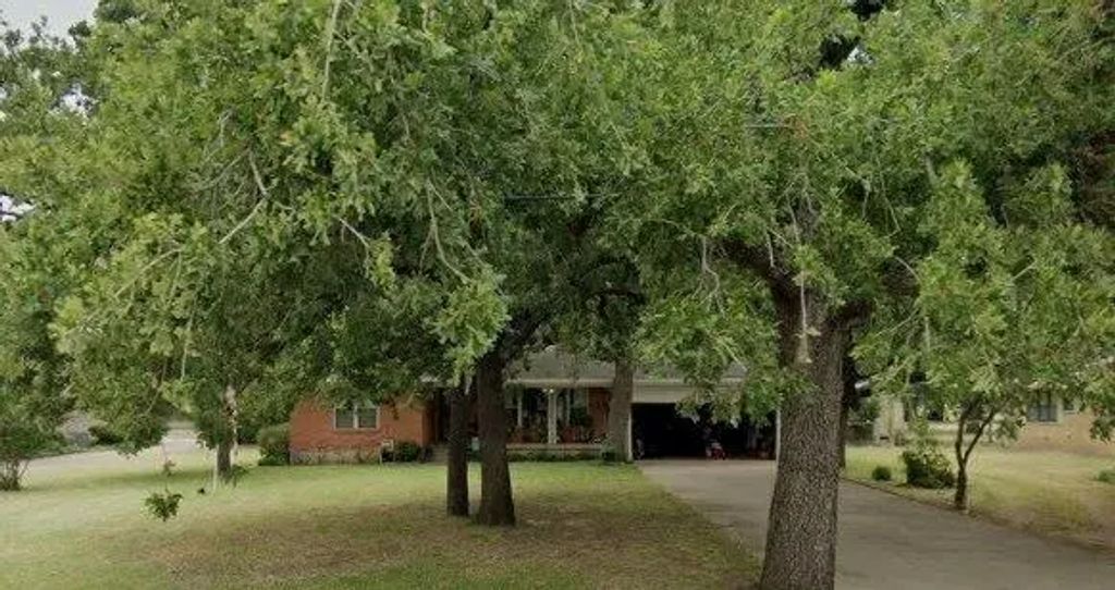 1331 Yates Drive, Hurst