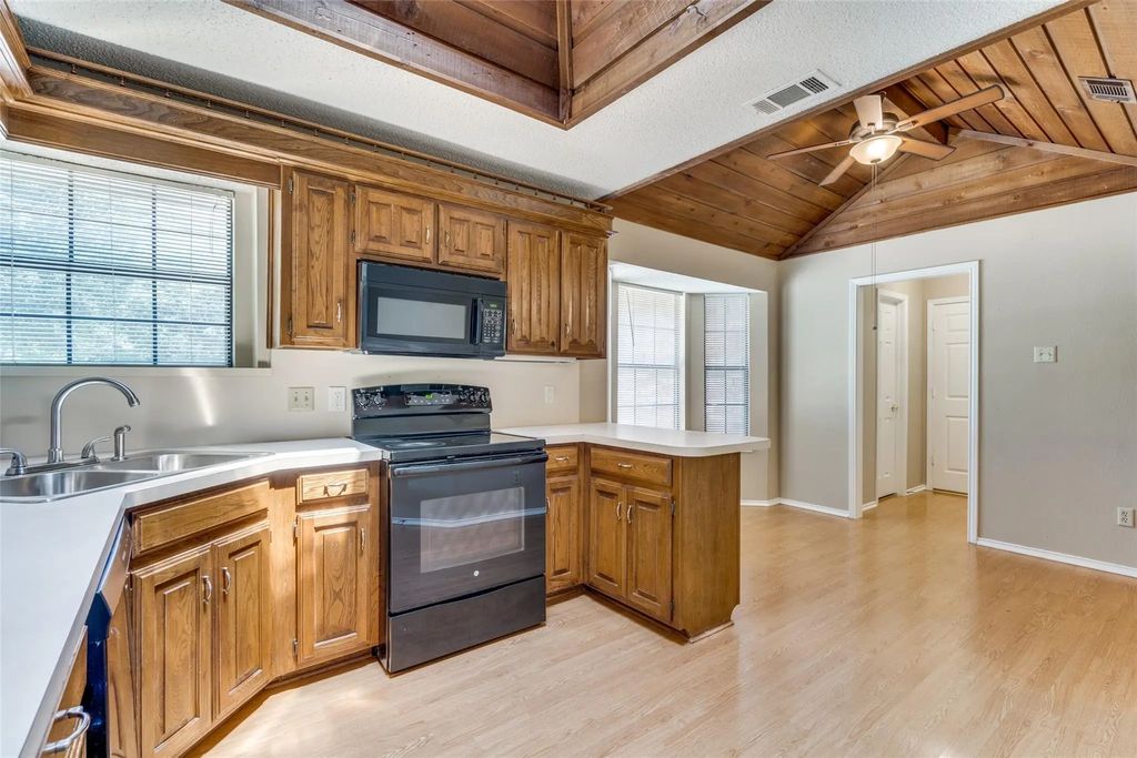 1001 Jorgenson Road, Cedar Hill