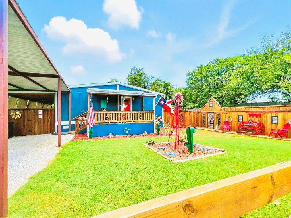 1652 Gale Drive, Pelican Bay