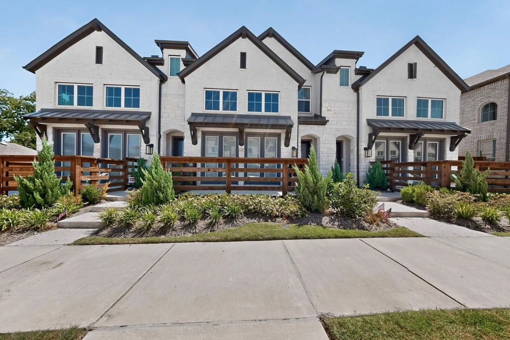 8148 Legacy Oak Drive, McKinney