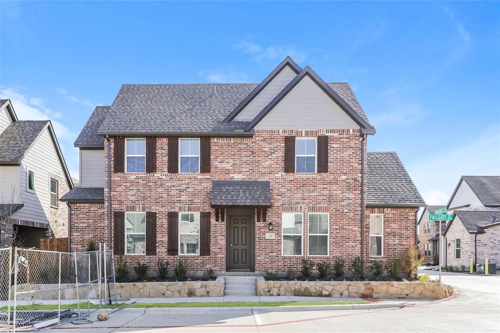 1035 Fallgate Drive, Saginaw