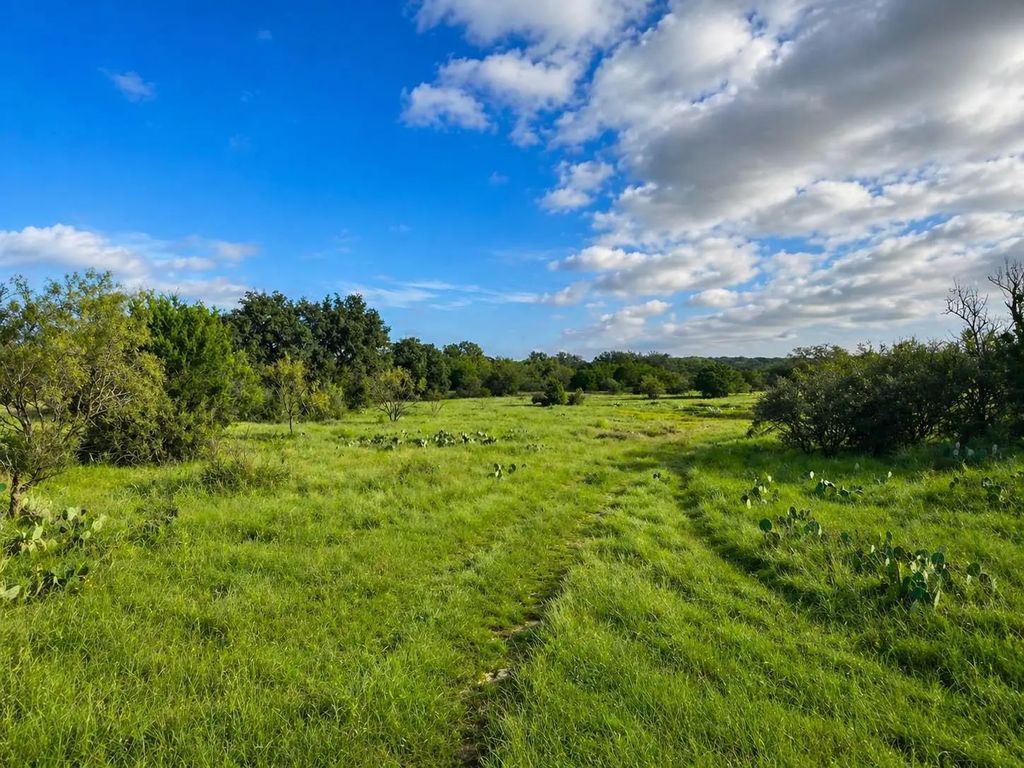 400+/- Acre Cr 208, Voca