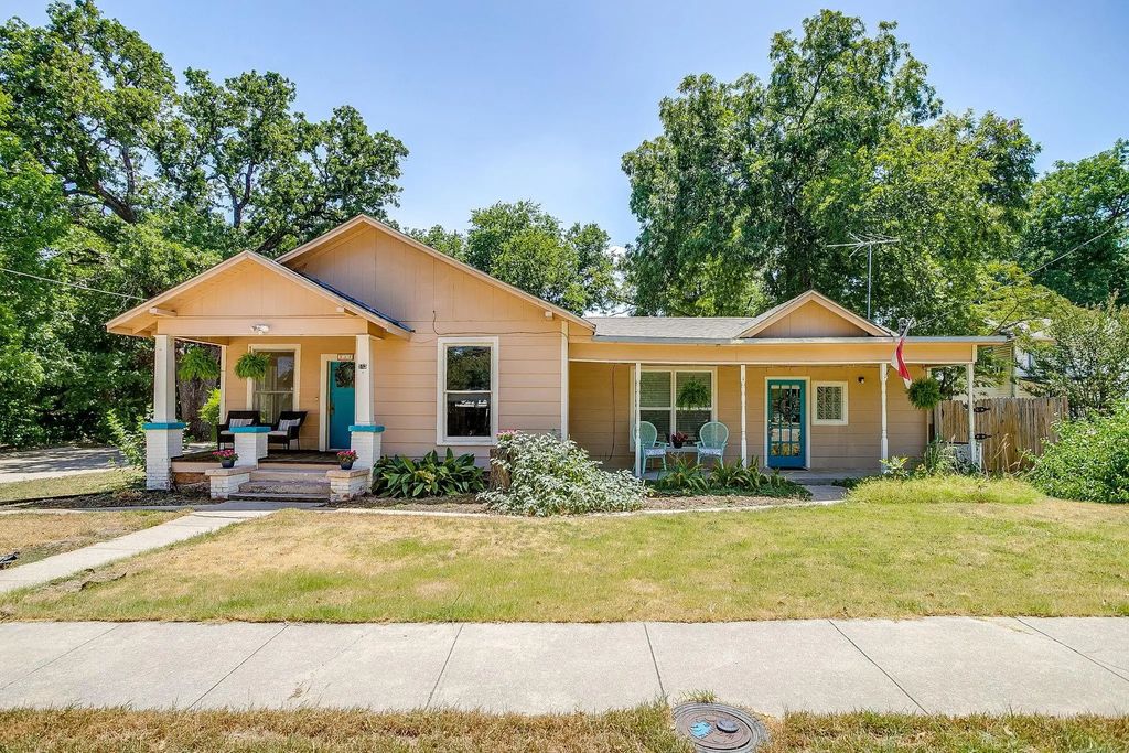 515 W Bridge Street, Weatherford