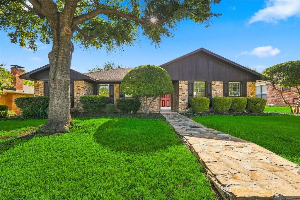 1903 Big Sky Drive, Lewisville