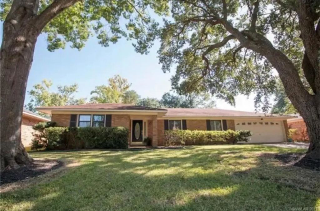 7453 Camelback Drive, Shreveport
