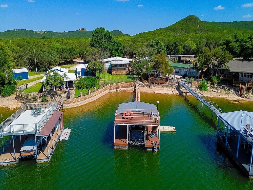 1637 Cedar Crest Loop, Possum Kingdom Lake