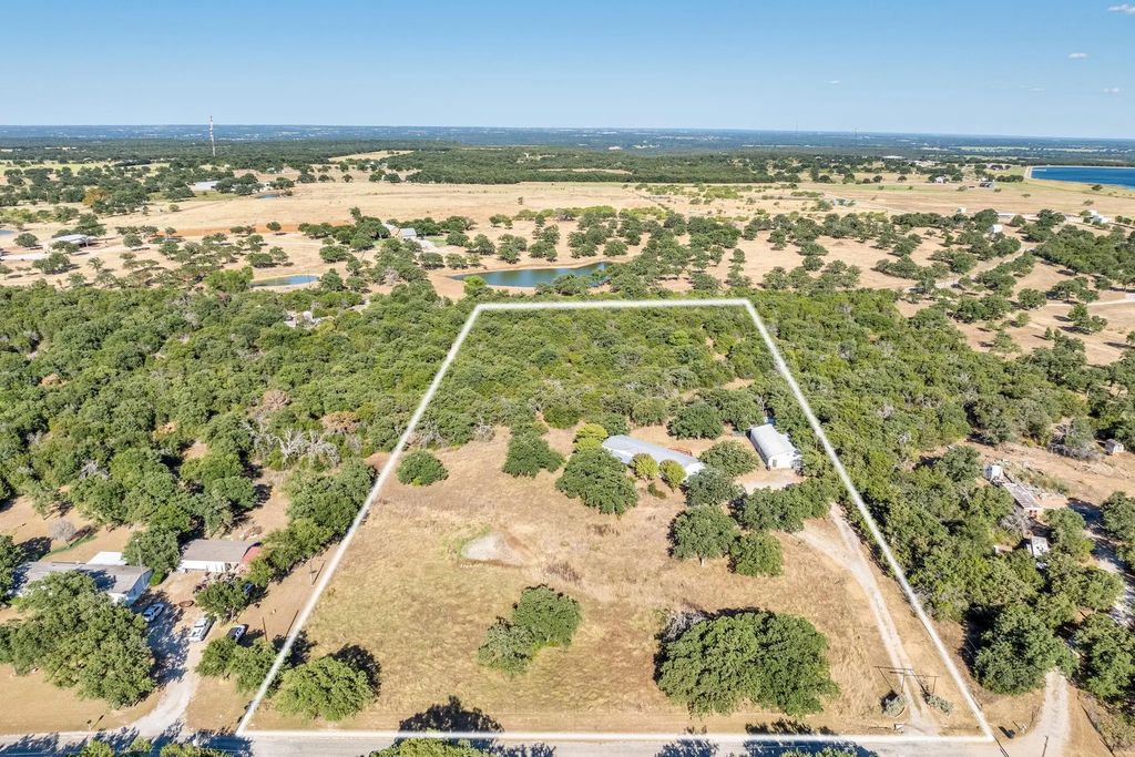 365 Dusty Trail, Mineral Wells