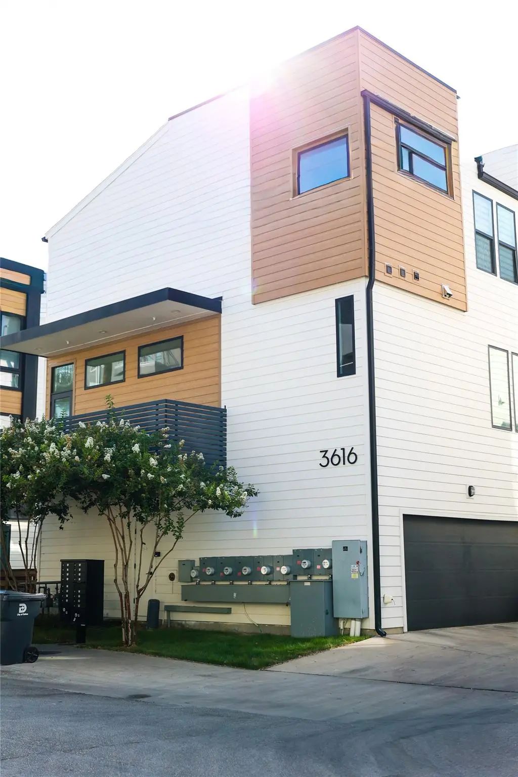 3616 San Jacinto Street 101, Dallas