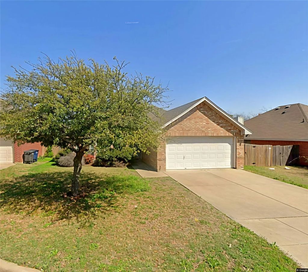 3112 Eastcrest Court, Fort Worth