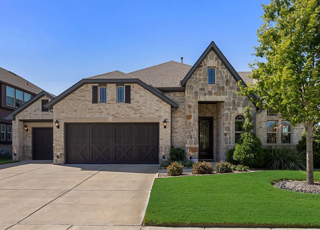 2115 Devonblue Drive, Forney