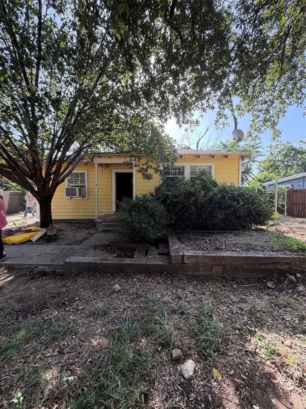 715 Scott Drive, Arlington
