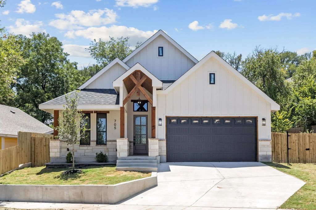 705 Cliff Street, Fort Worth
