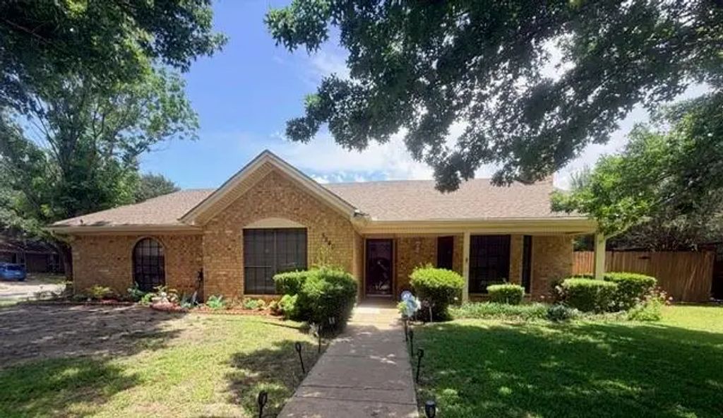5540 Misty Meadows Drive, North Richland Hills