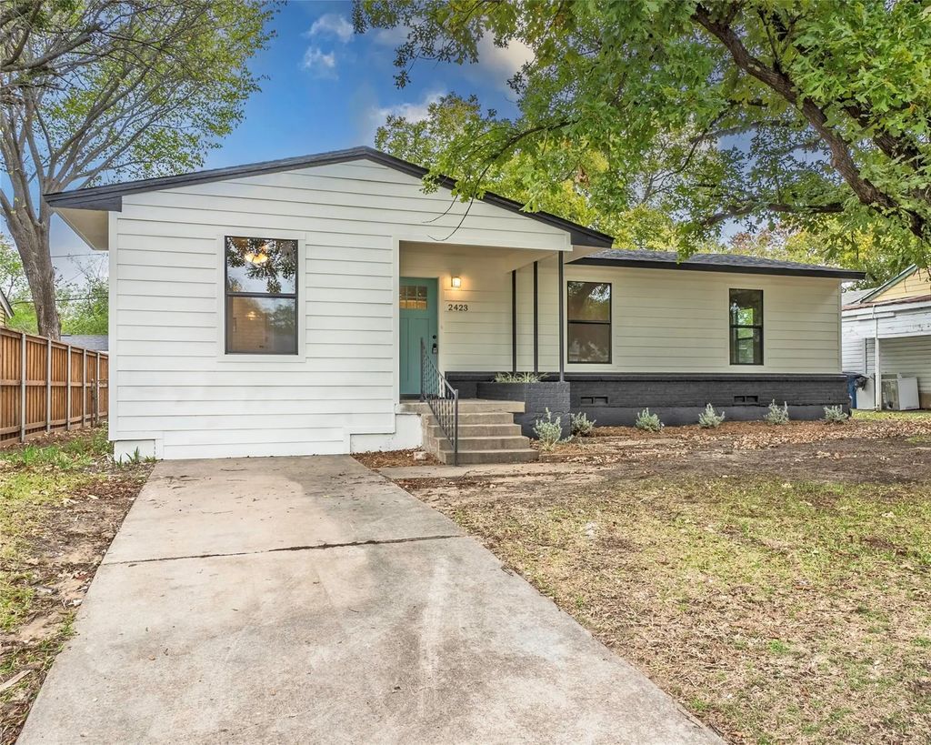 2423 Fenwick Drive, Dallas