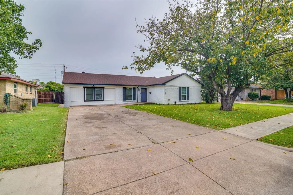 2405 Whippoorwill Drive, Mesquite