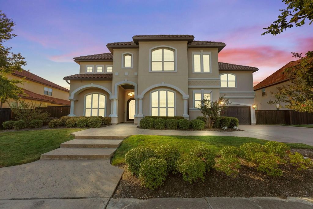 947 Running Bay, Frisco