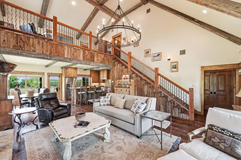 1165 Grandview Drive, Graford