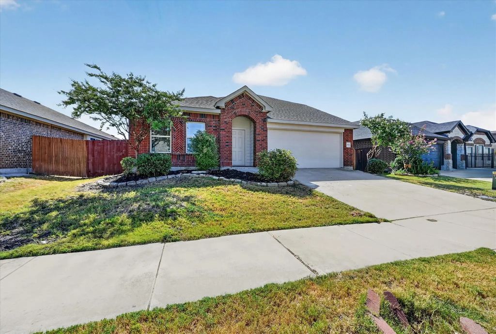 2110 Danibelle Drive, Forney