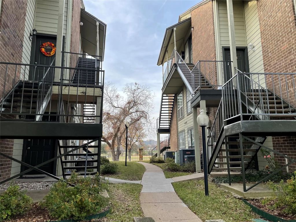 5981 Arapaho Road 1004, Dallas