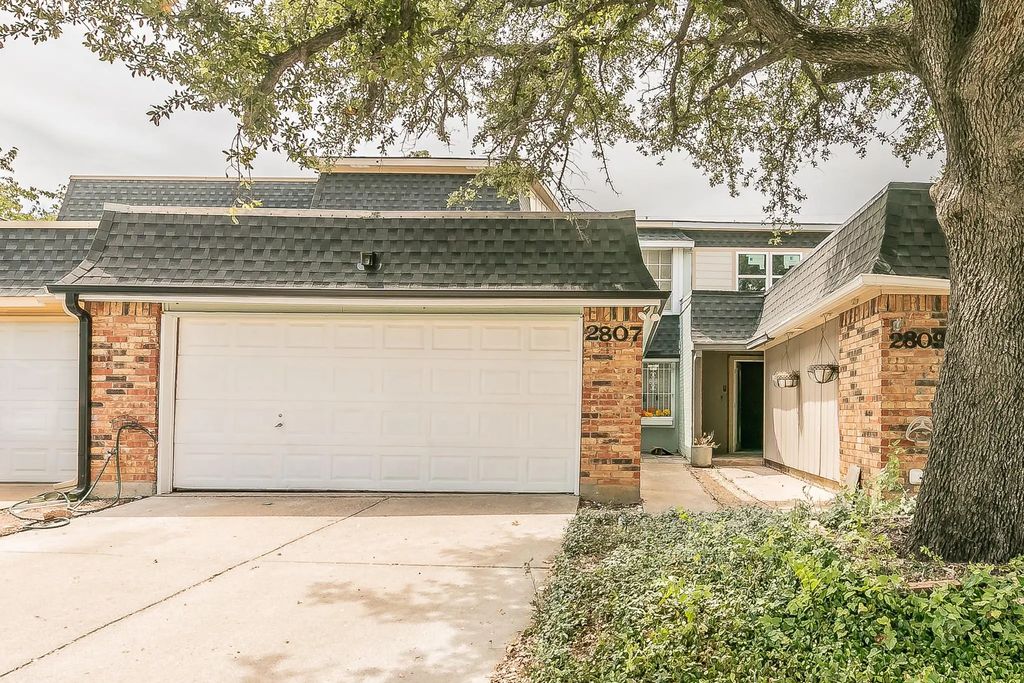 2807 Summit View Drive, Bedford