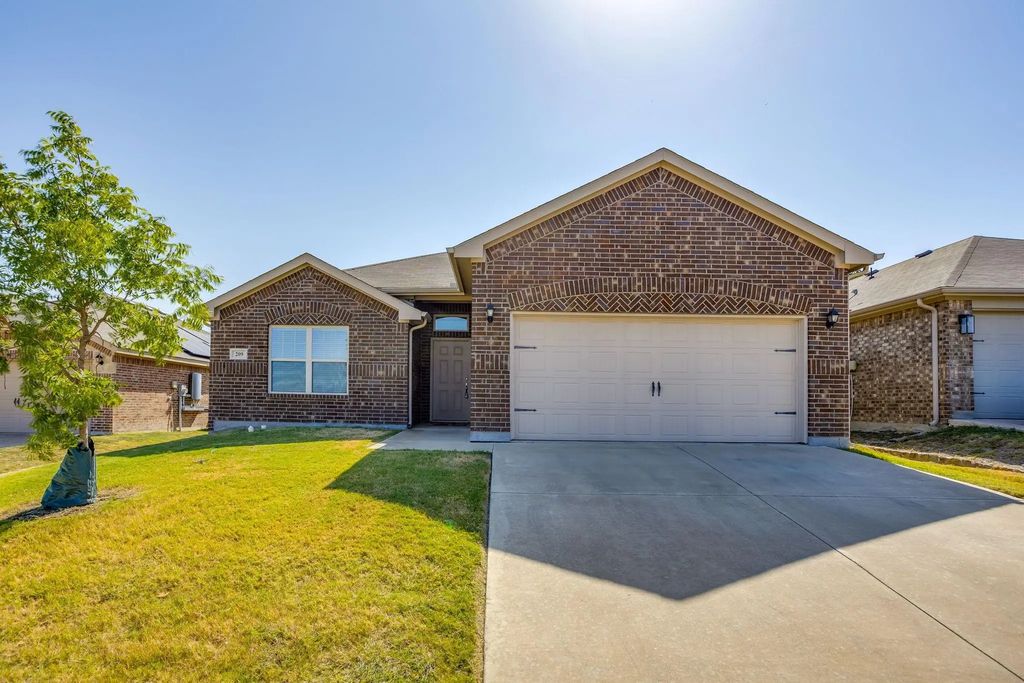 209 Balcones Drive, Fort Worth