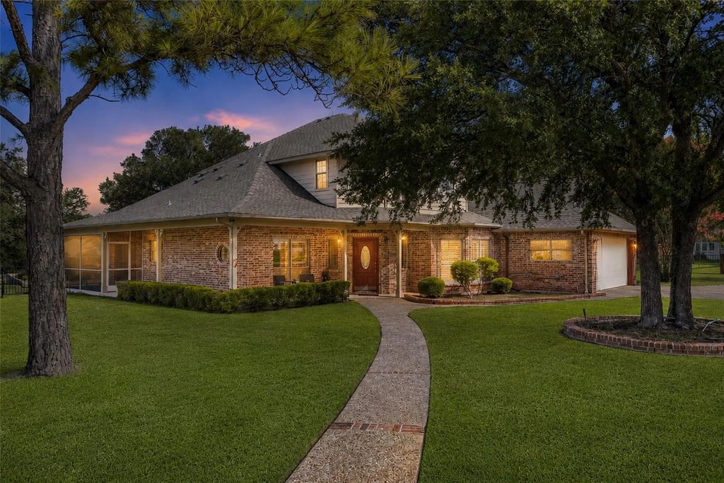6402 Parlange Court, Granbury