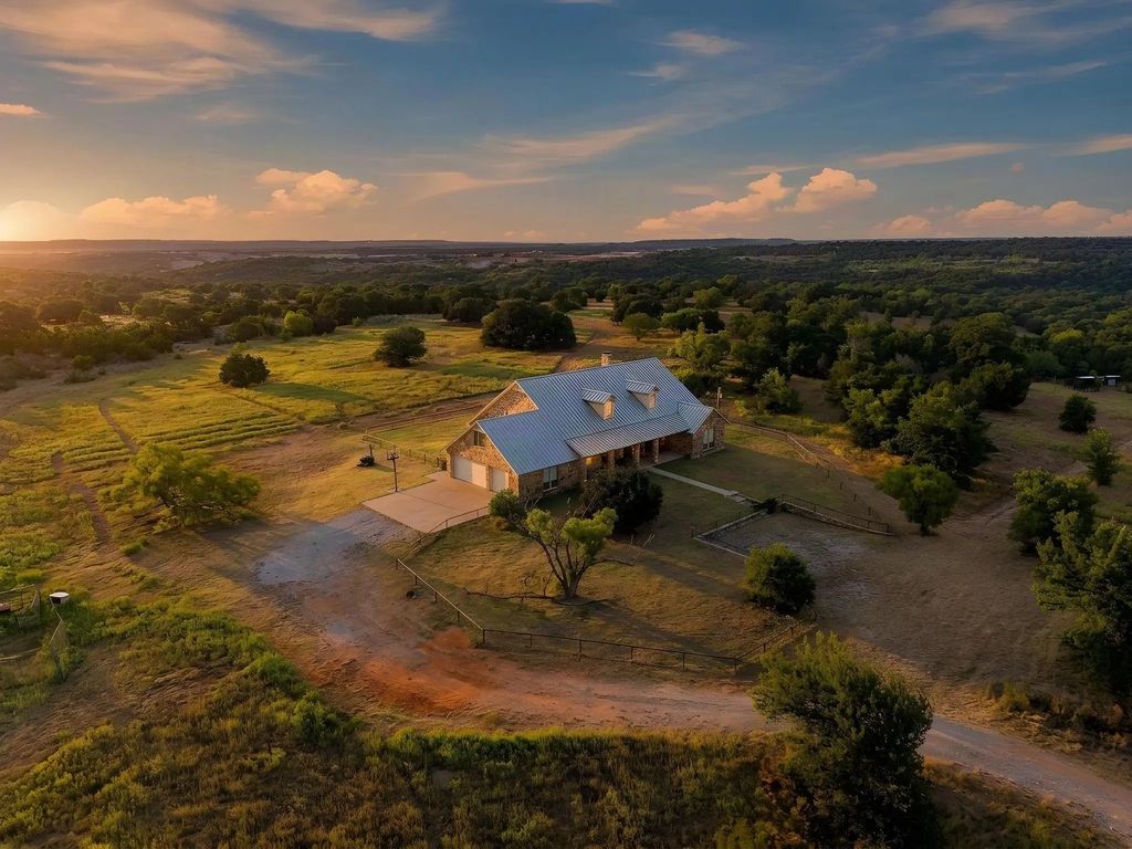 4350 Village Bend Road, Mineral Wells