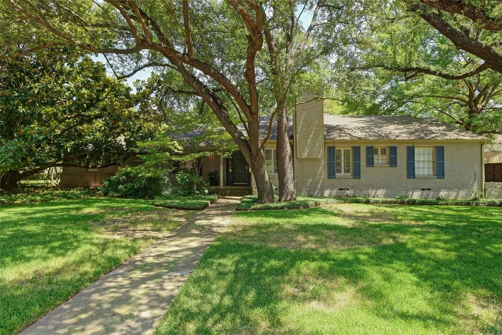 8910 Guernsey Lane, Dallas