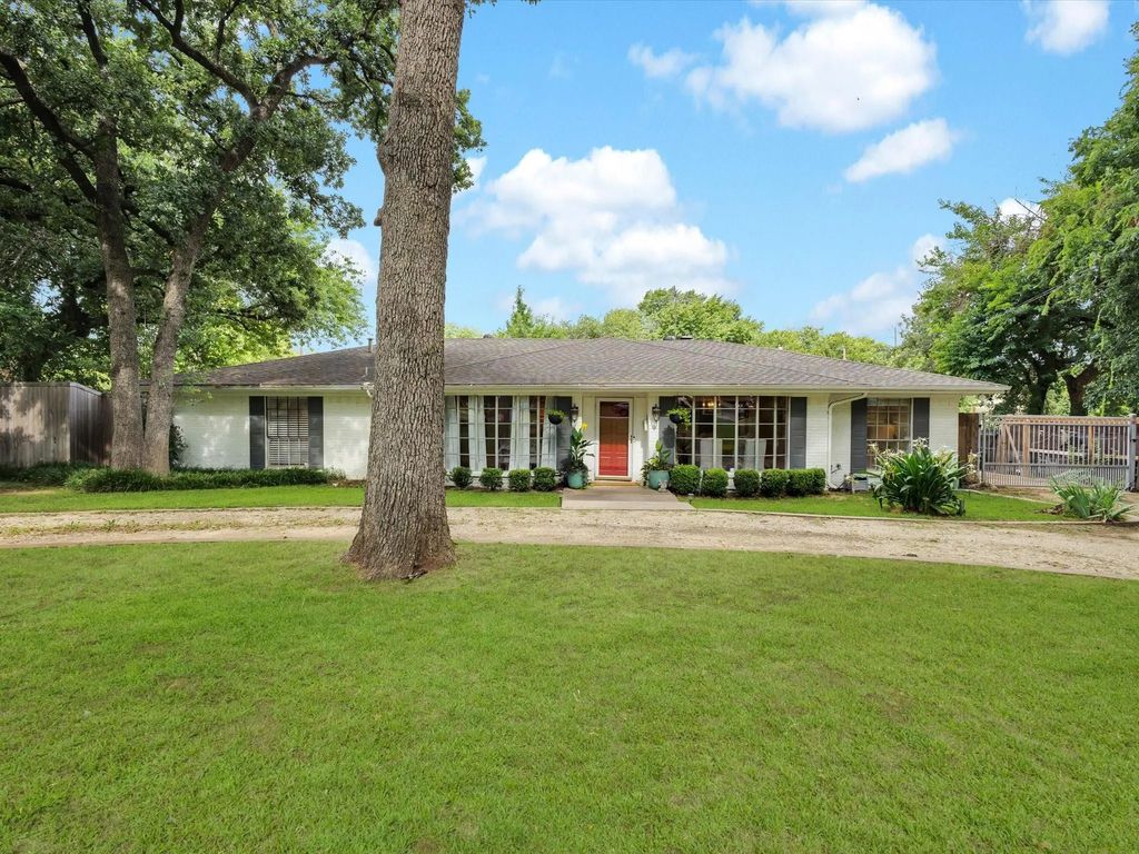 6004 Ken Avenue, Arlington