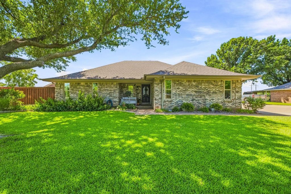 136 Chaparral Drive, Graham