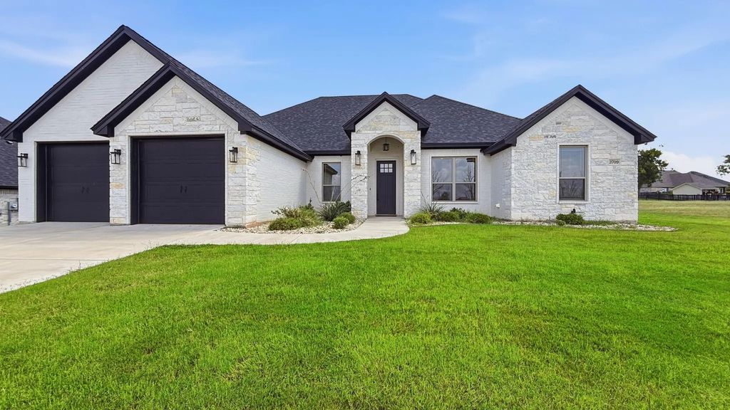 3709 Tremont Lane, Granbury