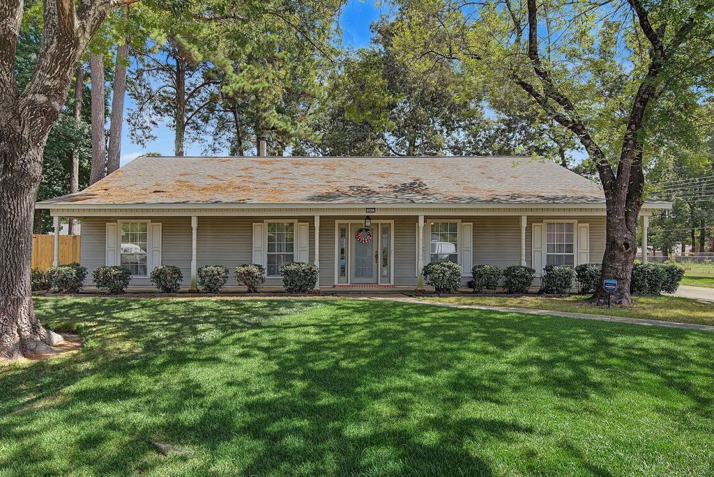 10011 Bedlington Court, Shreveport